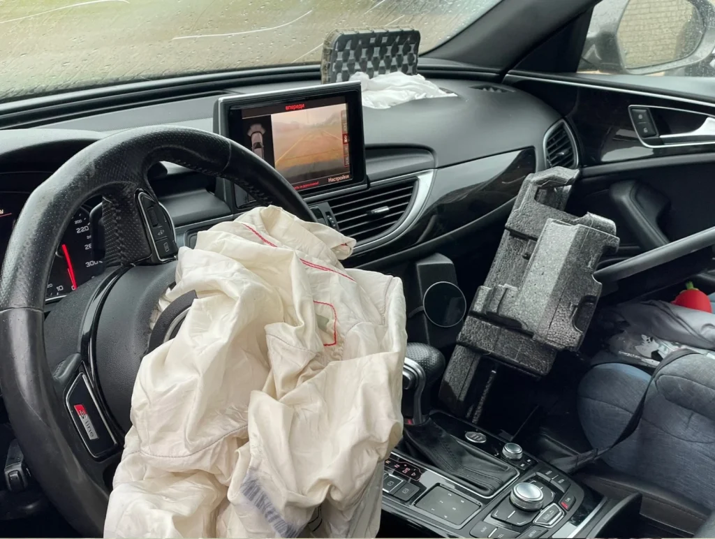 Audi S6 (C7) salono remontas prieš